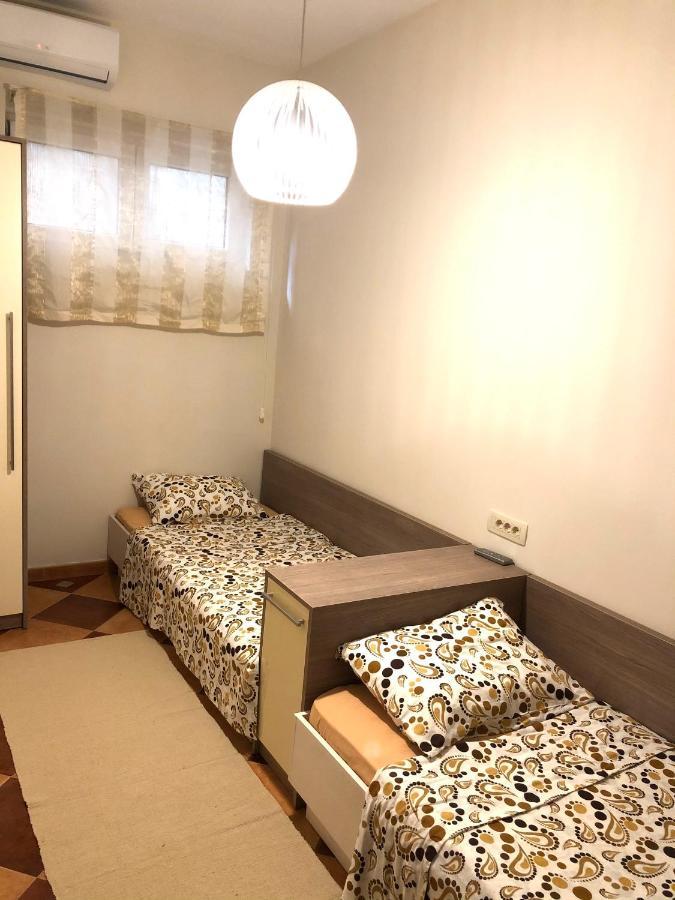 Lovely Apartment Sveti Stefan Bagian luar foto